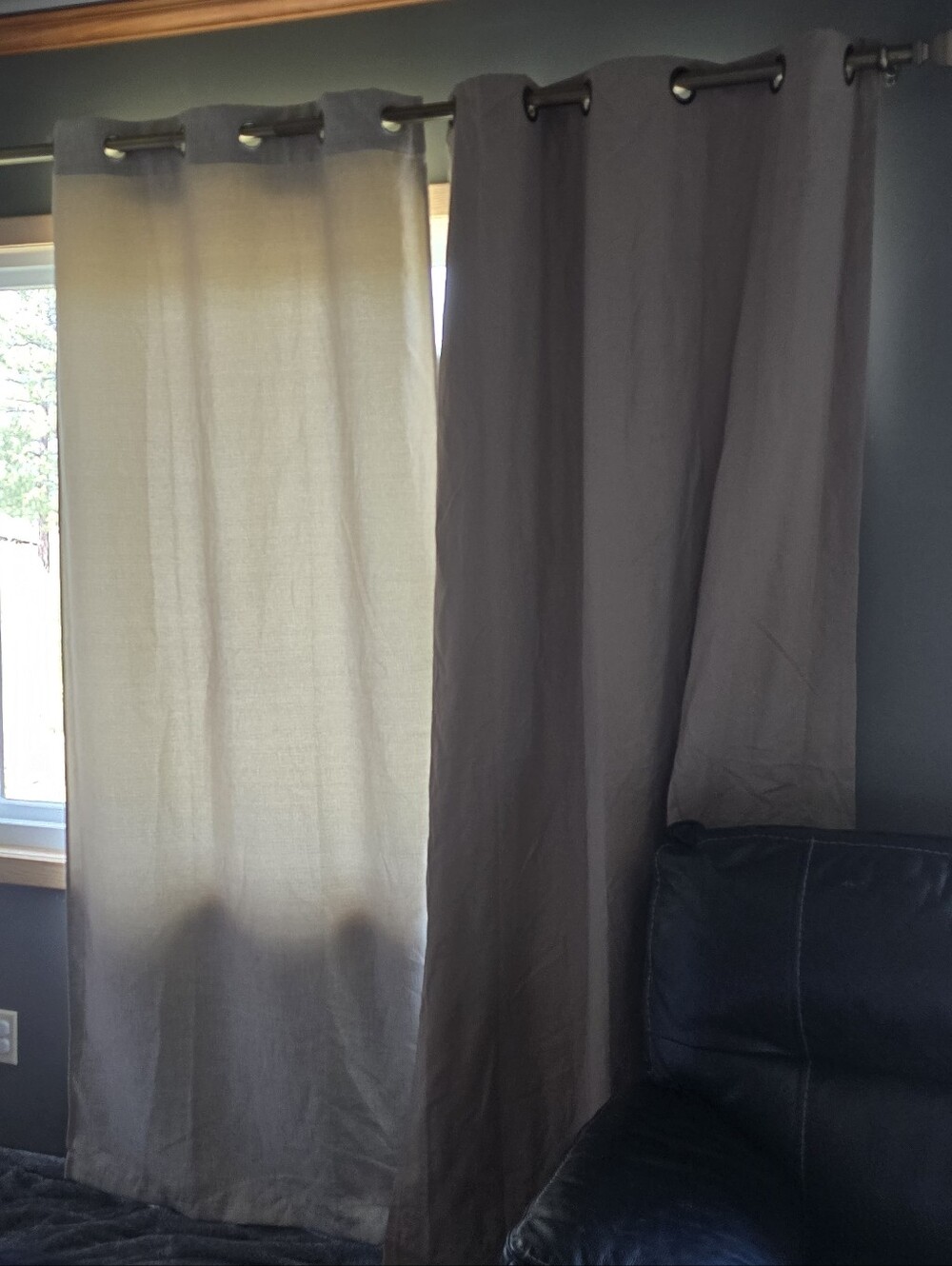 Set Of (3) Curtains